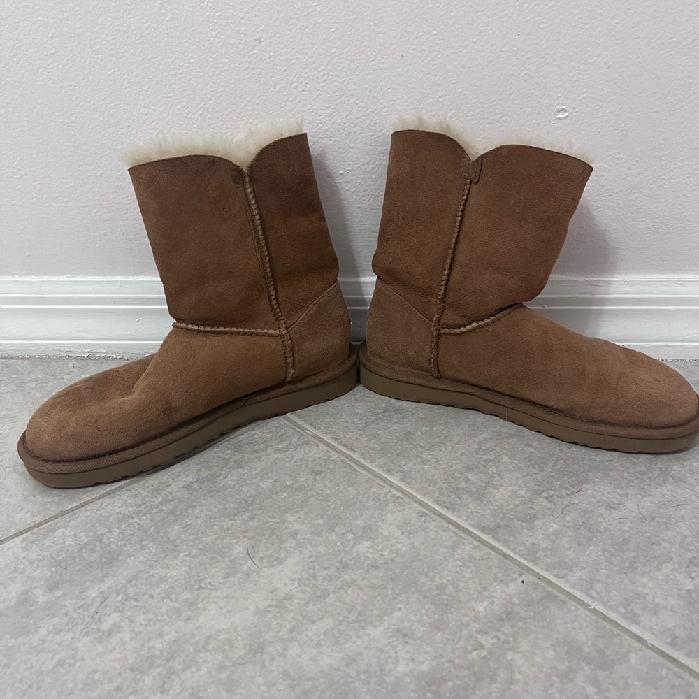 UGG Beige Sheepskin Boots - Picture 6 of 8